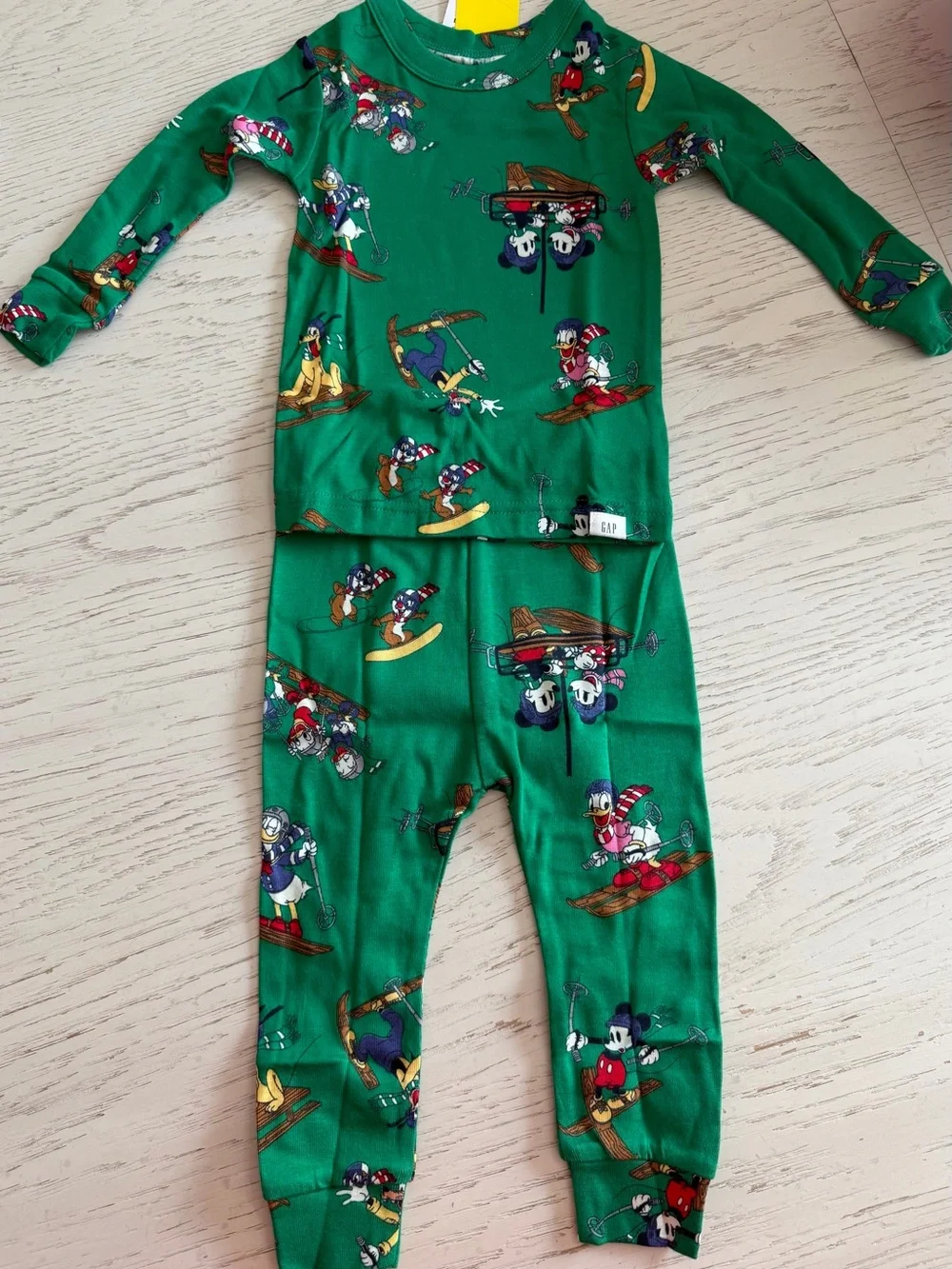 GAP Green Mickey & Friends Ski Print Two-Piece Long Sleeve Pajama Set 12-18 M